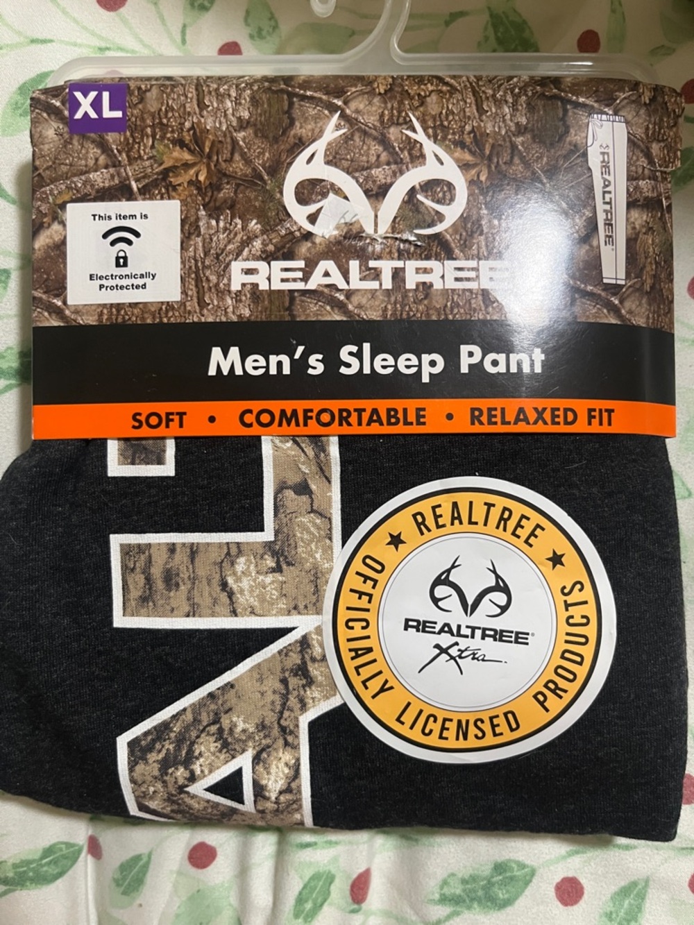 Realtree Men’s Black Camouflage Sleep Pants